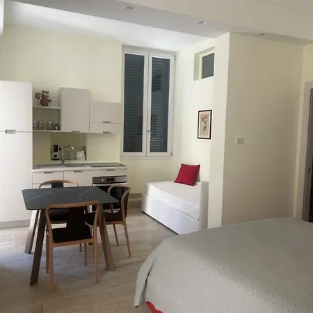 Palazzo Lanzilao's * ليتشي